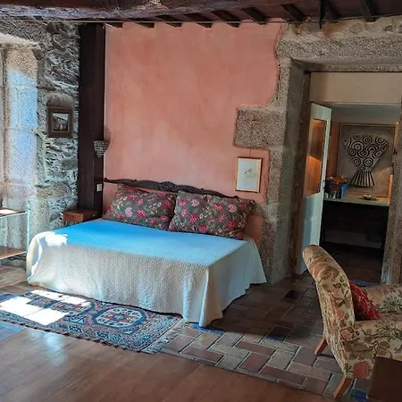Casita De Piedra De 1900 Restaurada Feriehus