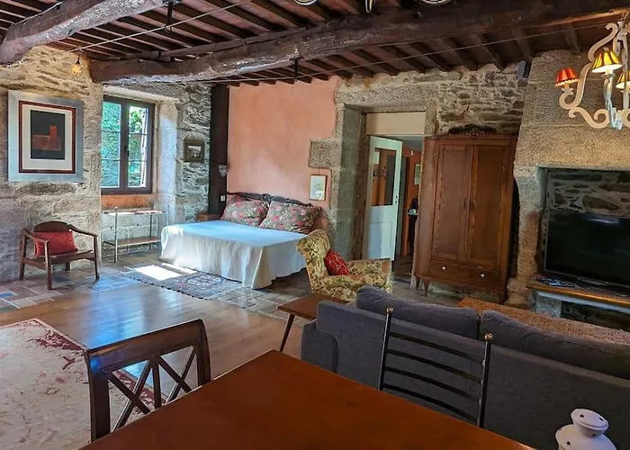 Casita De Piedra De 1900 Restaurada Holiday home Vigo